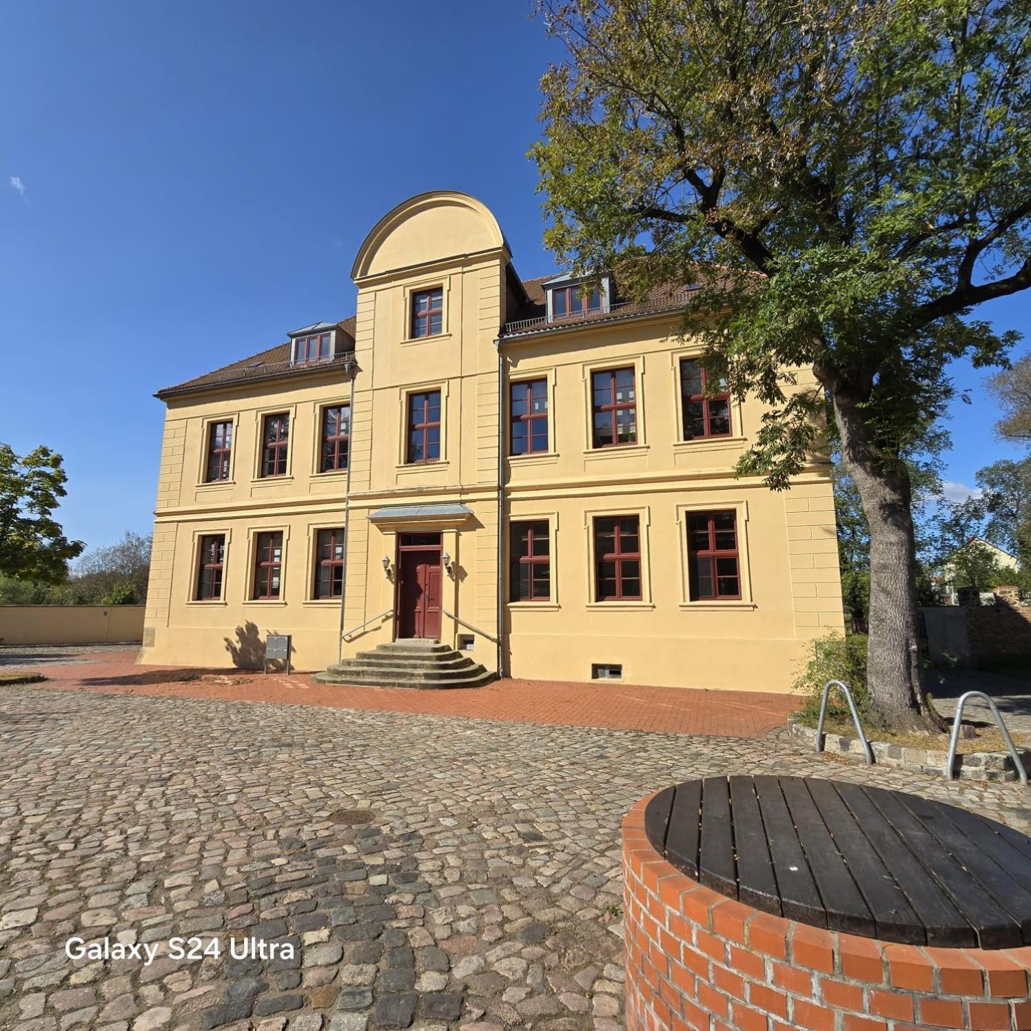 City Apart - Fewo Klimaanlage Whirpool Panoramafenster 5 Personen Kulturdenkmal Dessau-Rosslau Kültér fotó