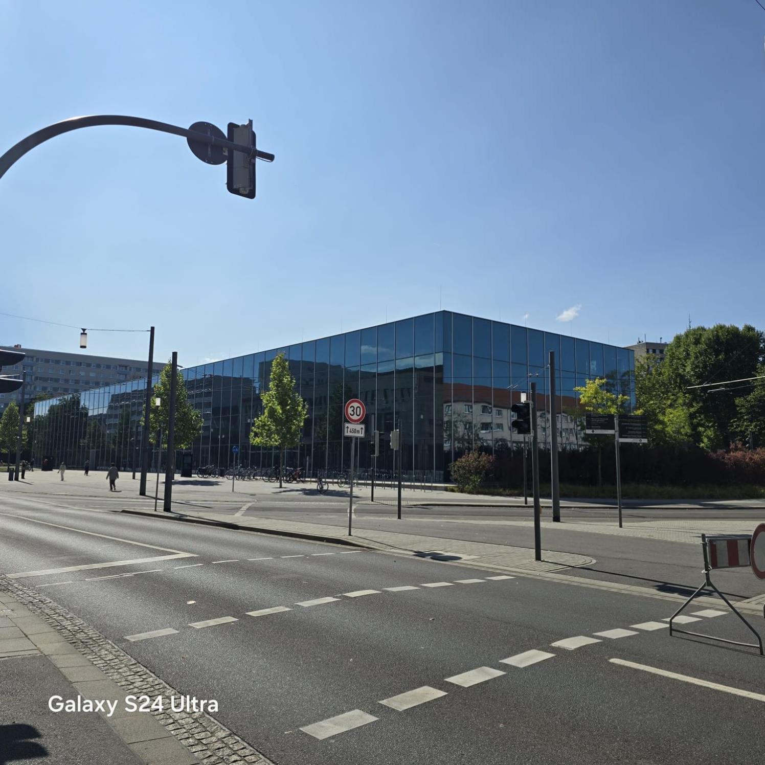 City Apart - Fewo Klimaanlage Whirpool Panoramafenster 5 Personen Kulturdenkmal Dessau-Rosslau Kültér fotó