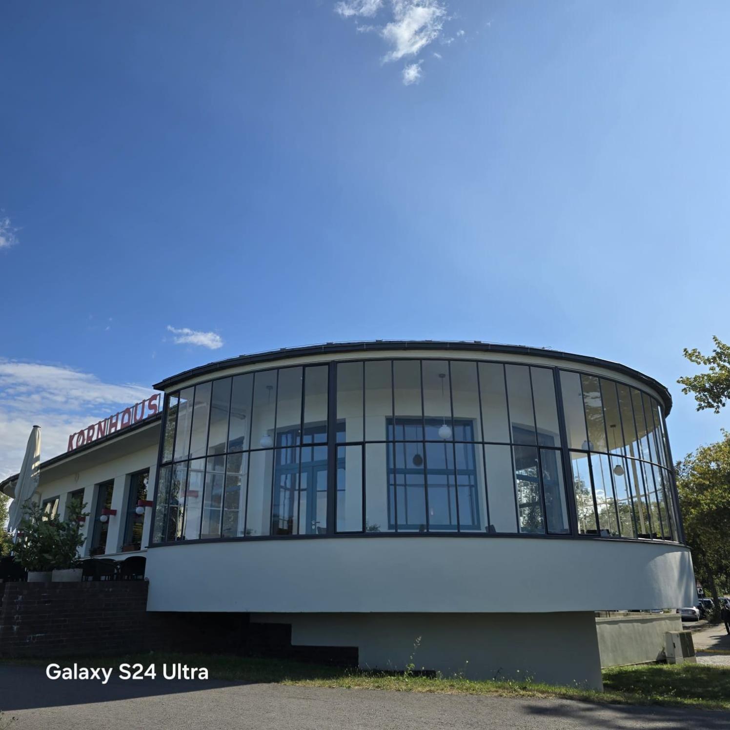 City Apart - Fewo Klimaanlage Whirpool Panoramafenster 5 Personen Kulturdenkmal Dessau-Rosslau Kültér fotó