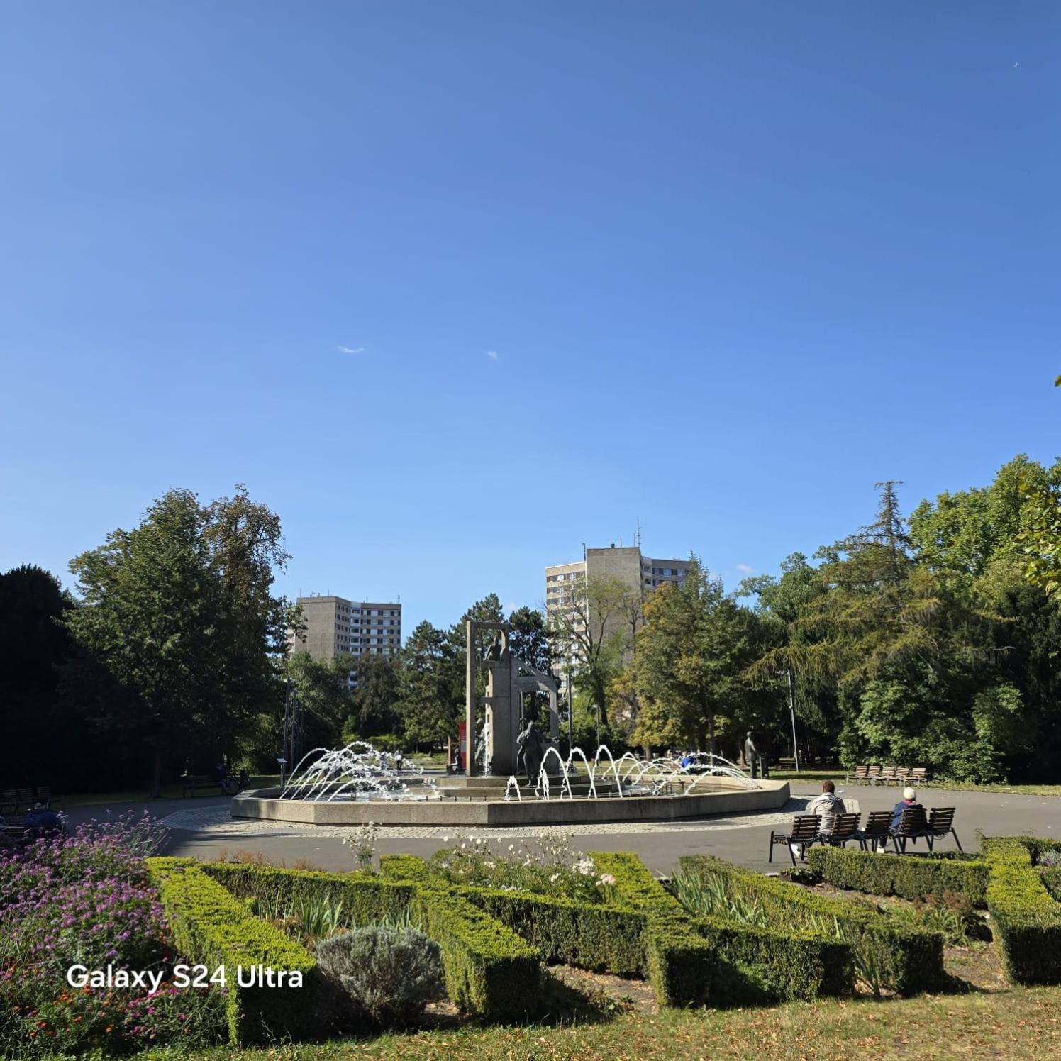 City Apart - Fewo Klimaanlage Whirpool Panoramafenster 5 Personen Kulturdenkmal Dessau-Rosslau Kültér fotó